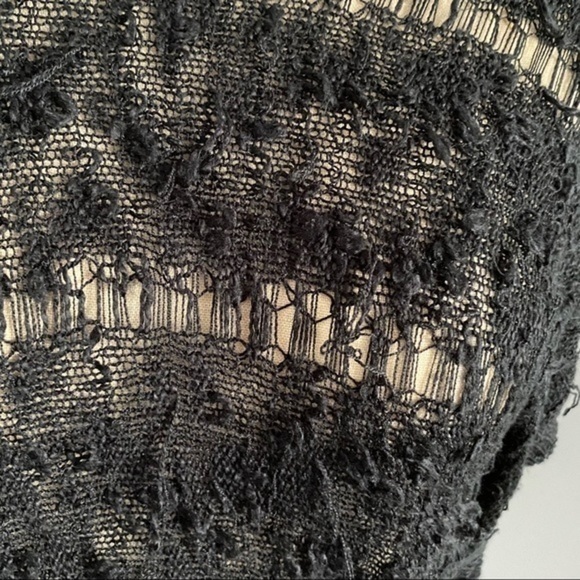 High Low Distressed Sweater​​ - Picture 4 of 4